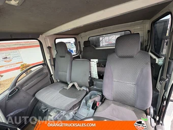 2018 Isuzu NPR – miniatura 12