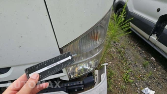 2018 Isuzu NPR HD Base Low Tilt - miniatura 18