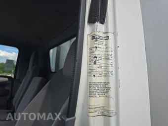 2018 Isuzu NPR XD Base Low Tilt – miniatura 13