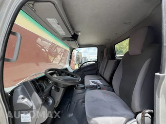 2018 Isuzu NRR Base – miniatura 11