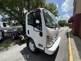 2018 Isuzu NRR Base – miniatura 3