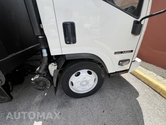 2018 Isuzu NRR Base – miniatura 29