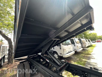 2018 Isuzu NRR Base – miniatura 39