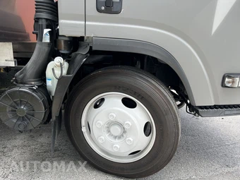 2018 Isuzu NRR Base – miniatura 5