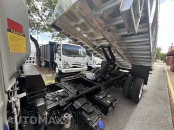 2018 Isuzu NRR Base – miniatura 8