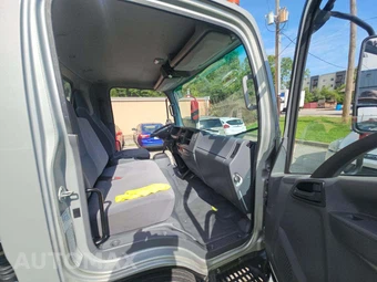 2018 Isuzu NRR Base Low Tilt – miniatura 17