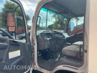 2018 Isuzu NRR – miniatura 3
