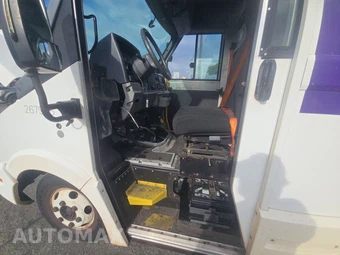 2018 Isuzu Pickup S – miniatura 9