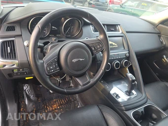2018 Jaguar E-PACE S – miniatura 11