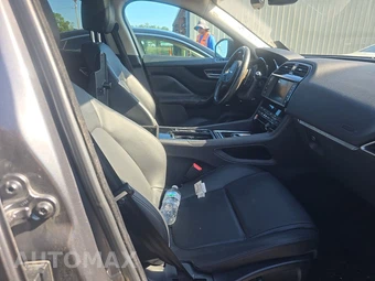 2018 Jaguar F-PACE Premium - miniatura 8