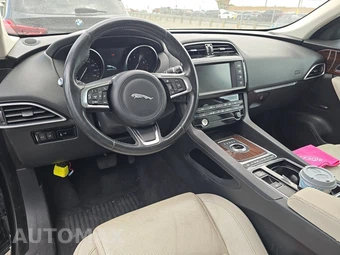 2018 Jaguar F-PACE Prestige – miniatura 11