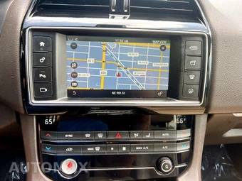 2018 Jaguar F-PACE Prestige – miniatura 15