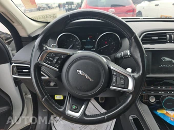 2018 Jaguar F-PACE R-Sport – miniatura 10