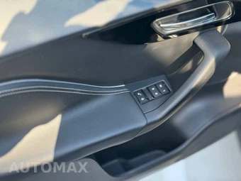 2018 Jaguar F-PACE R-Sport – miniatura 20