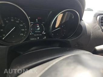 2018 Jaguar XE 25t Premium – miniatura 12