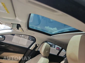 2018 Jaguar XE 25t Premium – miniatura 19