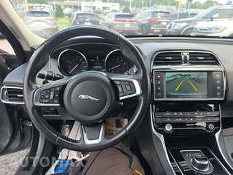 2018 Jaguar XE 25t Prestige – miniatura 10