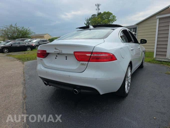 2018 Jaguar XE Portfolio – miniatura 3