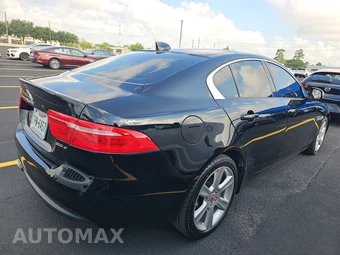 2018 Jaguar XE Premium – miniatura 4