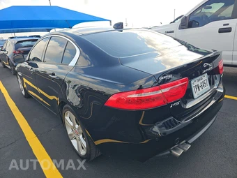 2018 Jaguar XE Premium – miniatura 6