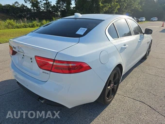 2018 Jaguar XE – miniatura 4