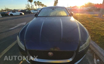 2018 Jaguar XF 25t Premium Sedan – miniatura 2