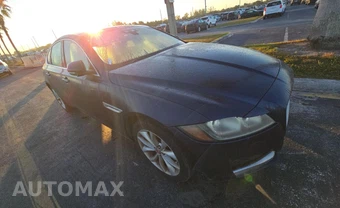 2018 Jaguar XF 25t Premium Sedan – miniatura 3
