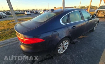 2018 Jaguar XF 25t Premium Sedan – miniatura 4