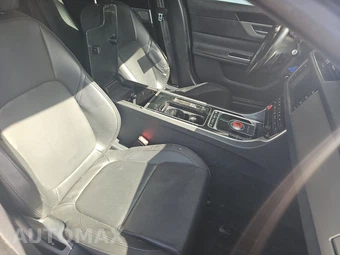 2018 Jaguar XF 25t Premium Sedan - miniatura 8