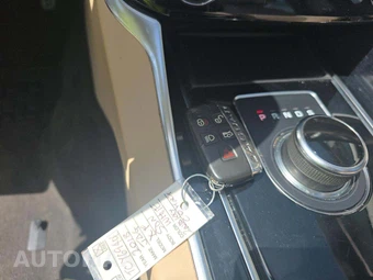 2018 Jaguar XF 25t Premium Sedan – miniatura 8