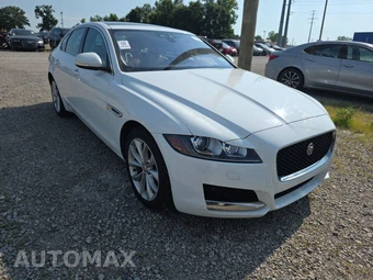 2018 Jaguar XF 25t Premium Sedan – miniatura 3
