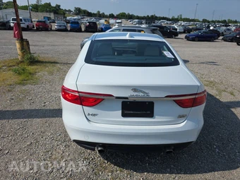 2018 Jaguar XF 25t Premium Sedan – miniatura 5