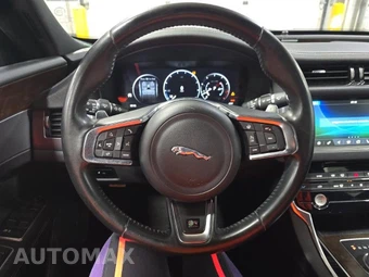 2018 Jaguar XF 25t R-Sport Sedan - miniatura 12