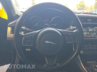 2018 Jaguar XF Premium Sedan – miniatura 10
