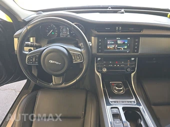 2018 Jaguar XF Premium Sedan – miniatura 11