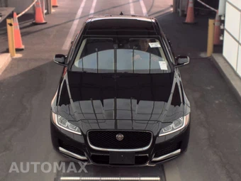 2018 Jaguar XF Sedan – miniatura 2