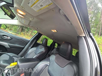 2018 Jeep Cherokee Latitude Plus - miniatura 8