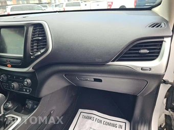2018 Jeep Cherokee Latitude Plus - miniatura 16