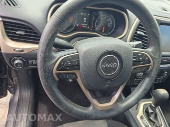 2018 Jeep Cherokee Tech Connect Edition – miniatura 10