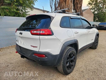 2018 Jeep Cherokee Trailhawk - miniatura 10