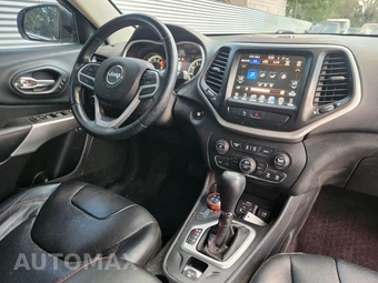 2018 Jeep Cherokee Trailhawk - miniatura 21