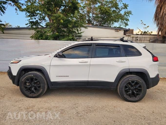 2018 Jeep Cherokee Trailhawk - miniatura 6
