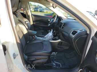 2018 Jeep Compass Latitude – miniatura 8