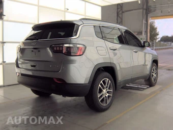 2018 Jeep Compass Latitude - miniatura 4