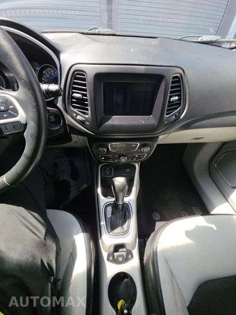2018 Jeep Compass Latitude - miniatura 10