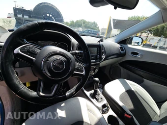 2018 Jeep Compass Latitude – miniatura 11