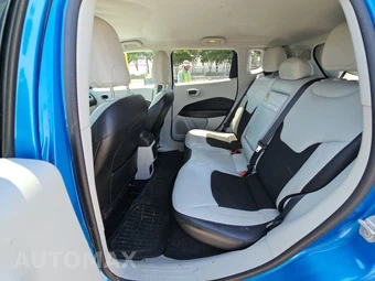 2018 Jeep Compass Latitude – miniatura 13