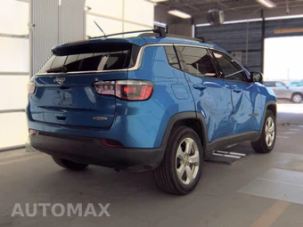 2018 Jeep Compass Latitude – miniatura 4