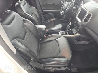 2018 Jeep Compass Latitude – miniatura 8