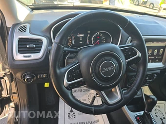 2018 Jeep Compass Latitude - miniatura 10